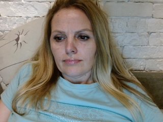 エロティックなビデオチャット AngelAlone