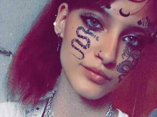 エロティックなビデオチャット AngelDeatha