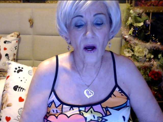 写真 ANGELGRANNY welcom guys..pm..50 tk..pussy or ass..100..tits or feet..50..let s have fun