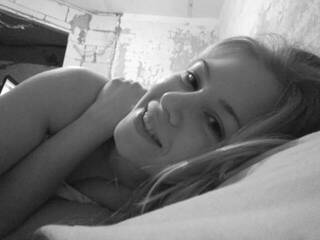 エロティックなビデオチャット angelina17