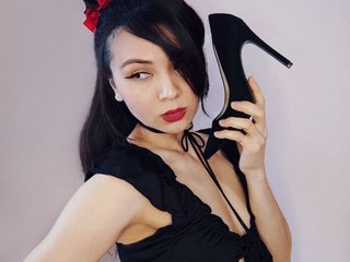 エロティックなビデオチャット angella-yurevna