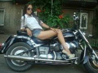 エロティックなビデオチャット angelovlove