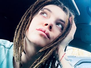 エロティックなビデオチャット AngesInTattoo18