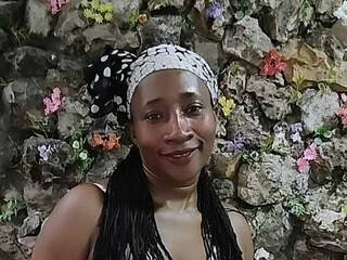 エロティックなビデオチャット anhyemilf