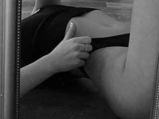 エロティックなビデオチャット AnisiaRaft