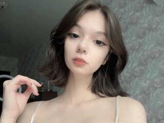 エロティックなビデオチャット QueenOfDarkLove