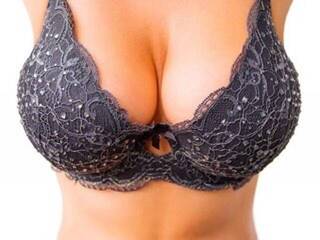 エロティックなビデオチャット annie-cherry