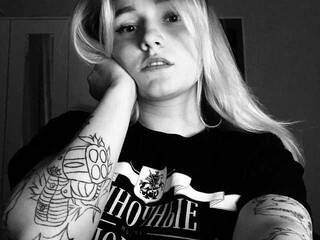 エロティックなビデオチャット Annowa