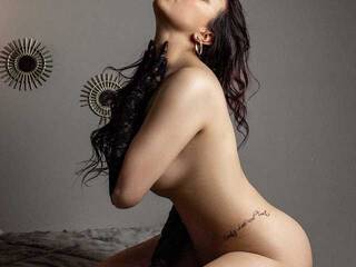 エロティックなビデオチャット AntonellaBla