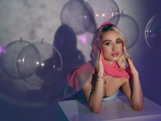 エロティックなビデオチャット AntonellaHans