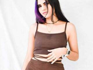 エロティックなビデオチャット AntonellaRoux