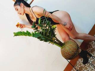 エロティックなビデオチャット ARABHELA