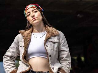 エロティックなビデオチャット ariablakee1