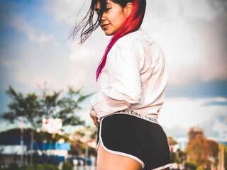 エロティックなビデオチャット arianacooper6