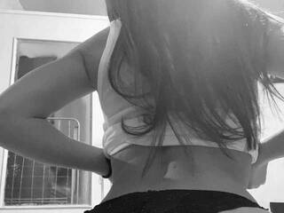 エロティックなビデオチャット Ariel609