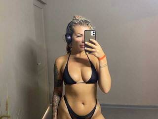 エロティックなビデオチャット ArielArls