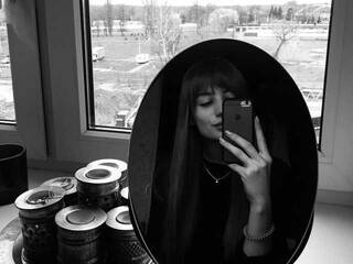 エロティックなビデオチャット ArielDark