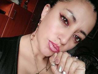 エロティックなビデオチャット Aries-arial