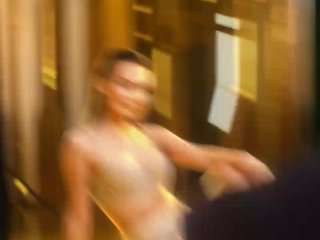 エロティックなビデオチャット Arifmiask