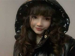 エロティックなビデオチャット AryaStarky