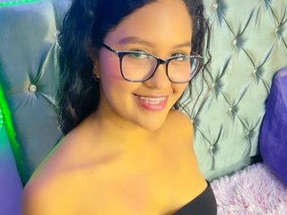 エロティックなビデオチャット AryaVarma