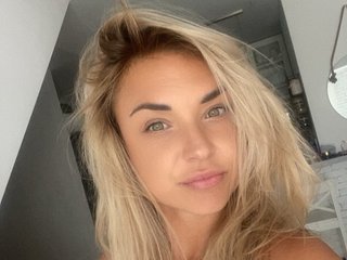 エロティックなビデオチャット AshleyPerfect