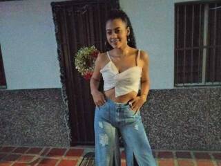 エロティックなビデオチャット ASHLY-WOLF