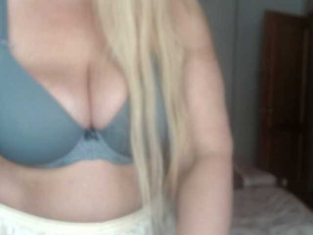 ブロードキャストスクリーンショット AuraKISS