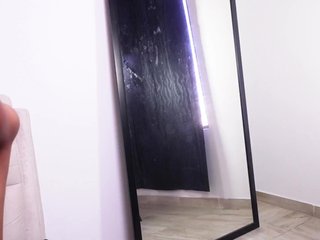 エロティックなビデオチャット Auroraaa-x1