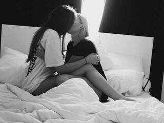 エロティックなビデオチャット awesomegirlsx