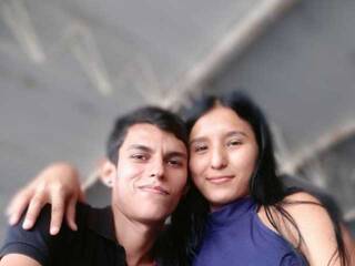 エロティックなビデオチャット AxelAndSheri