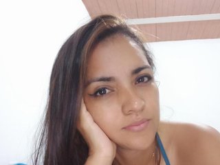 エロティックなビデオチャット AylinSaenz