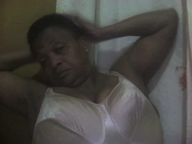 ブロードキャストスクリーンショット Aynabrina