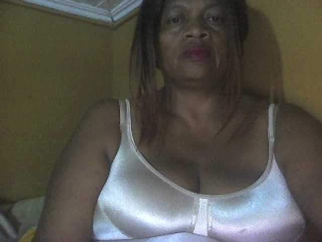 ブロードキャストスクリーンショット Aynabrina