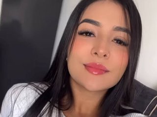 エロティックなビデオチャット AyshelBrown