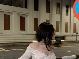 エロティックなビデオチャット Baby-sexytits