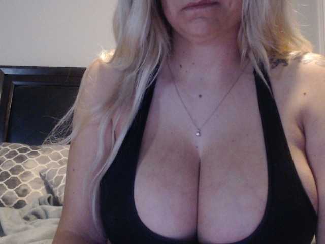 写真 brianna_babe tip for pussy vibrations, @remain countdown for boobs..202tkns to start private