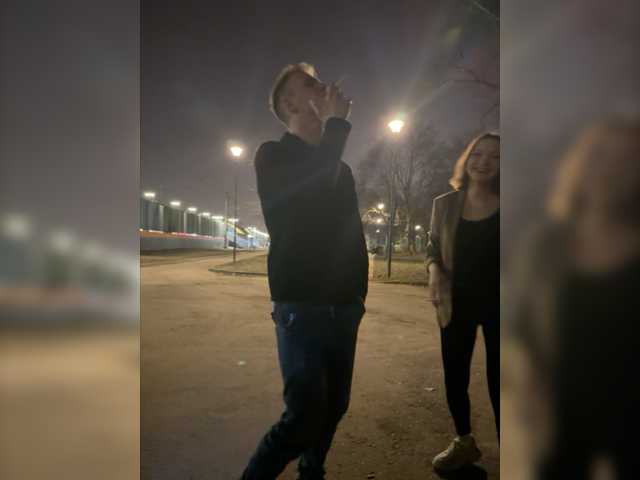 ブロードキャストスクリーンショット BC-SwedishFamily