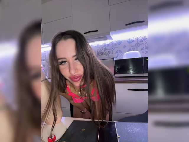 ブロードキャストスクリーンショット BC-SwedishFamily