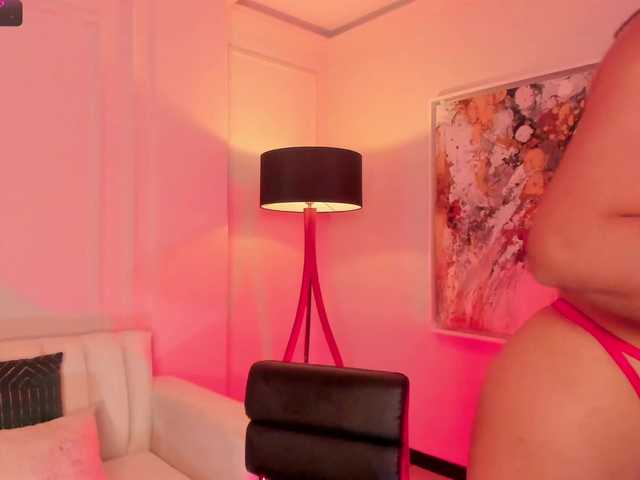 ブロードキャストスクリーンショット BeccaRoberts