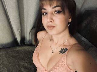 エロティックなビデオチャット BeeDasha