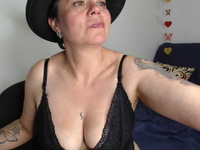 ブロードキャストスクリーンショット bella-devil