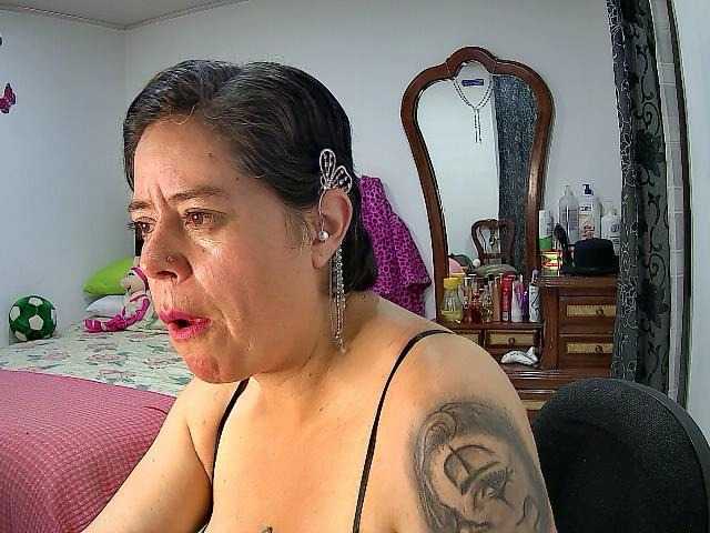 ブロードキャストスクリーンショット bella-devil