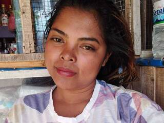 エロティックなビデオチャット bellemetisse1