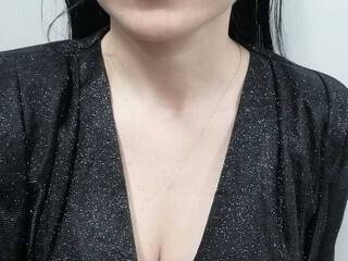 エロティックなビデオチャット Ellainclothes