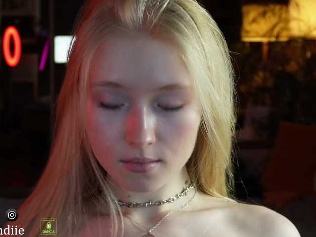 ブロードキャストスクリーンショット Bestblondie