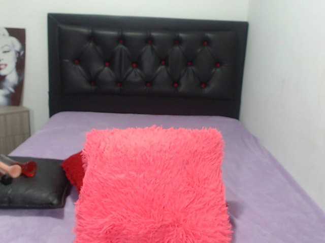 ブロードキャストスクリーンショット BetsyGonzalez