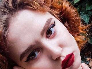 エロティックなビデオチャット BeverlyFox