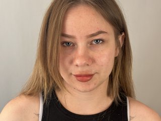 エロティックなビデオチャット BiancaDommel