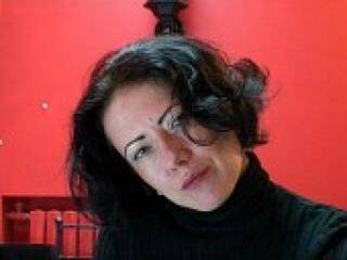 エロティックなビデオチャット bidelia